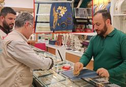 Evlendiğinde mihr olarak verilen 1 milyon 410 bin TL tutarındaki altınlarını Gazzelilere bağışladı