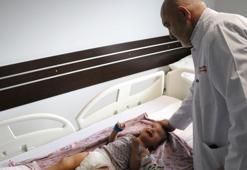 2 yaşındaki çocuğa, yanağından alınan yama ile idrar kanalı oluşturuldu