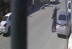 Motosikletli saldırganların iş yerini kurşunladıkları anlar kamerada