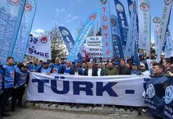 TÜRK-İŞ'ten bakanlık önünde '1 Mayıs' kutlaması