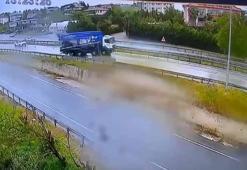 Büyükçekmece’de 30 saniye arayla meydana gelen 2 kaza güvenlik kamerasında