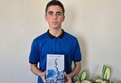 16 yaşındaki genç depremde ve sonrasında yaşadıklarını kitaplaştırdı