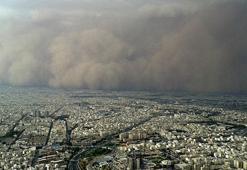 İran’da kum fırtınası