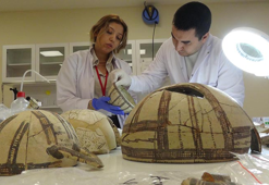 Asrın depreminde hasar gören cam ve seramik eserler laboratuvarlarda onarılıyor