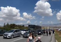 TEKNOFEST’in son gününde yoğunluk devam ediyor; Metrelerce araç kuyruğu oluştu