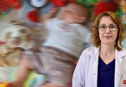 Bebekleri sallamak, zıplatmak kalıcı hasara yol açabilir'