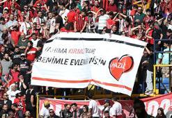 Gençlerbirliği tribününde sürpriz evlilik teklifi