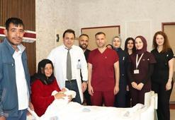 15 yıl sonra çocuk sahibi olan çift, bebeklerine doktorunun ismini verdi