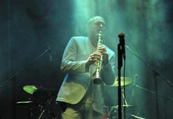 Bursa’da Hıdırellez şenlikleri kapsamında Hüsnü Şenlendirici sahne aldı