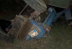 Devrilen traktörün altında kalan sürücü öldü