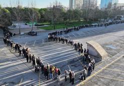 Kayseri'de domates fidesi dağıtımında kuyruk oluştu