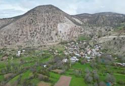 Heyelan riski nedeniyle taşınacak köyün yeni yeri tartışma konusu oldu
