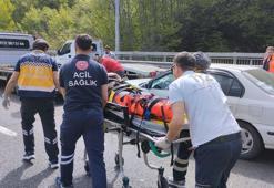 Otoyolda otomobil çekiciye çarptı: 3 yaralı