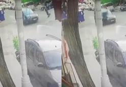 Sultangazi'de motosikletli hafif ticari araca çarparak takla attı