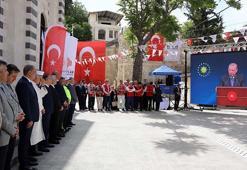 Depremde hasar alan Kurtuluş Camii ibadete açıldı