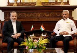 İran ile Hindistan dışişleri bakanları bir araya geldi