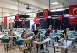 Trakya Üniversitesi'nde öğrenciler, ameliyathane için tekstil malzemeleri üretiyor
