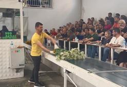 Yalova'da çiçek mezadında 'Anneler Günü' yoğunluğu