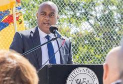 ABD'de göçmenlerin tutulduğu merkezi denetlemek isteyen belediye başkanı gözaltına alındı