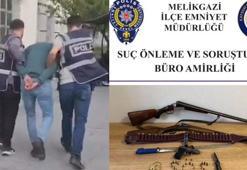 Sosyal medya hesabında silahlı fotoğraflarını paylaşan şüpheli yakalandı