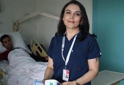 Sibel Hemşire, hastalara sesiyle deva oluyor