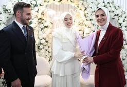 Bakan Göktaş, kendisini sosyal medyadan davet eden gence kız istedi