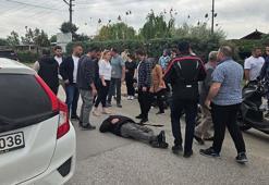 Yavaşlayan trafikte duran motosiklete başka bir motosiklet çarptı: 2 yaralı