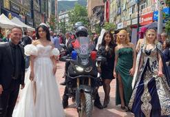 Berberler ve kuaförler festivalinde renkli görüntüler ortaya çıktı