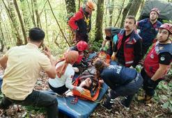 Arazi aracı şarampole yuvarlandı; karı- koca yaralandı