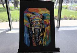 Otizmli ortaokul öğrencileri yağlıboya resim sergisi açtı