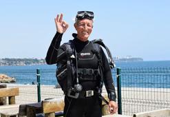 45 yaşında başladığı dalgıçlığı, 28 yıldır sürdürüyor