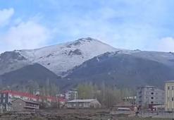 Van'da yüksek kesimlere kar yağdı