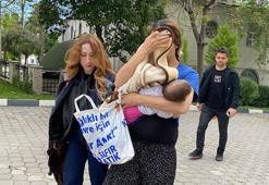 Hırsızlık şüphelisi, kucağında bebeğiyle adliyeye sevk edildi