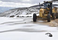 Bitlis’in yüksek kesimlerinde kar yağışı