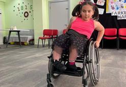 Elif, engelleri dansla aşıyor