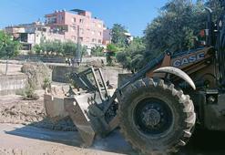 Osmaniye'de sel temizliği