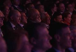 Arnavutluk'ta Cumhurbaşkanı Erdoğan ve liderlerin yapay zekayla oluşturulan çocukluk görüntüleri izletildi