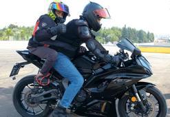 Bedensel engelli milli haltercinin yarış motoruna binme hayali gerçekleşti