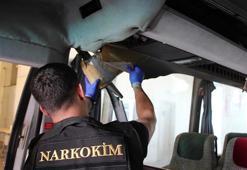 Kapukule'de otobüsteki 77 kilo uyuşturucu hapı Neptun buldu