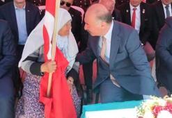 Vali Çalgan, kutlamaları 90 yaşındaki Satı Bocuk ile birlikte izledi