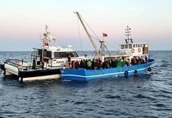 Balıkçı teknesinde 92 kaçak göçmen yakalandı