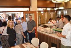 Mardin’de açılan ‘Gönül Mutfağı’nın geliri Hatay’daki öğrencilerin öğle yemeğinde kullanılacak