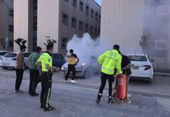 İnegöl Devlet Hastanesi otoparkında araç yangını: İlk müdahaleyi polis ve sağlık görevlileri yaptı