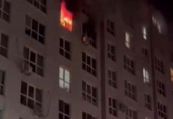 Esenyurt'ta sitede yangın; 8'nci kattan atlayan kadın hastaneye kaldırıldı