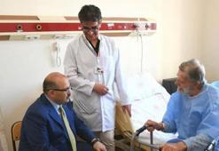 Vali Ustaoğlu, Ahmet Mekin’i tedavi gördüğü hastanede ziyaret etti