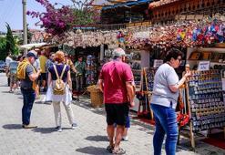 Datça'da Avusturyalı emekli turistler, esnafı hareketlendirdi