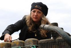 Eski eşi için kurduğu oto tamir dükkanının başına geçti