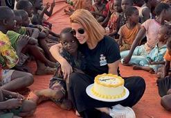 Veteriner teknikeri, doğum günü hediyelerini Afrikalı çocuklar ile paylaştı