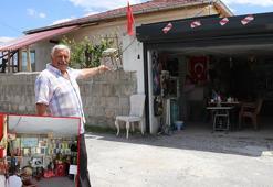 40 yıldır biriktirdiği eşyalarını evinin garajında müzeye dönüştürdüğü bölümde sergiliyor