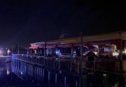 Fırat Nehri'nde duba restoranın halatının kopması paniğe neden oldu